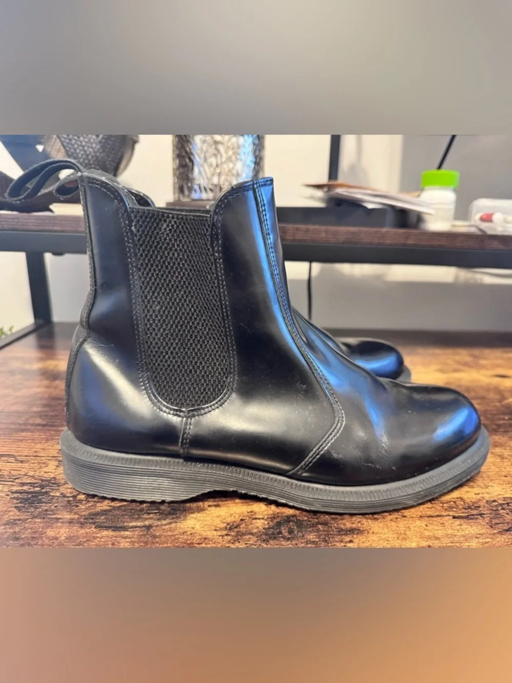 Dr. Martens Flora Polished Smooth Leather Chelsea Boots Size 8